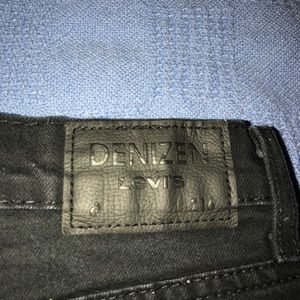 Denizen Skinny Fit Jeans 216